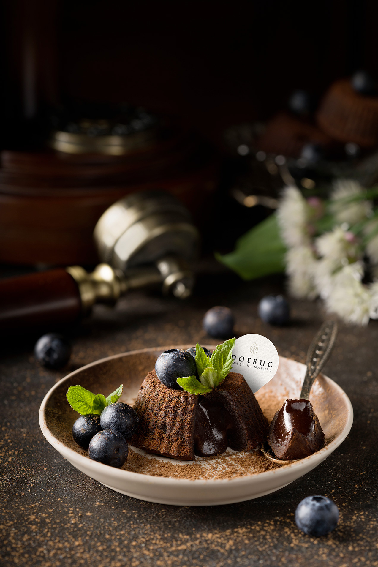 Cœur fondant de chocolat noir, mousseux de café grillé